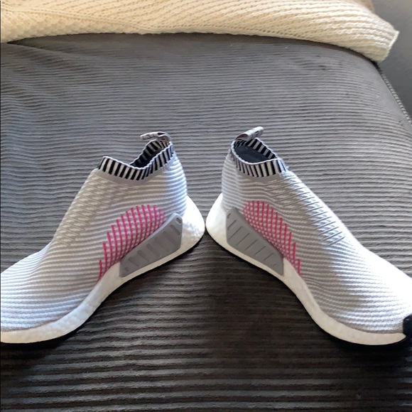 nmd cs2 grey pink
